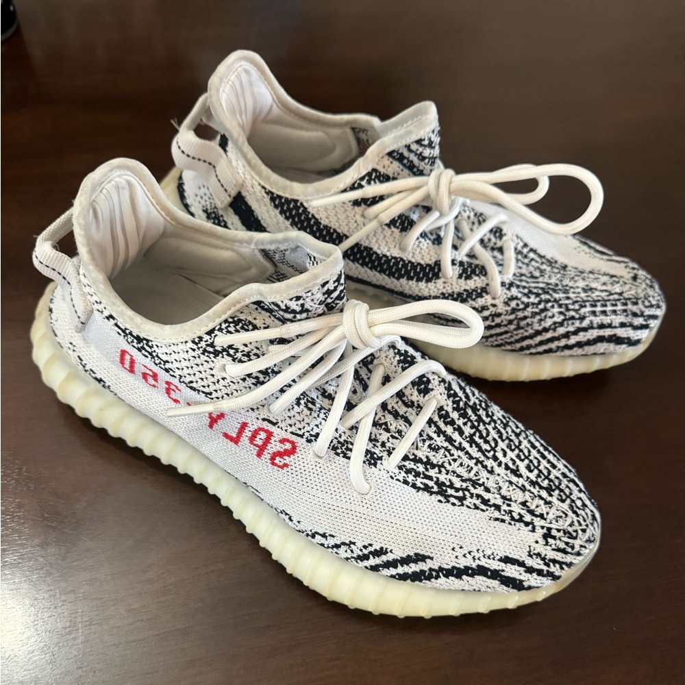yeezy boost 350 v2 zebra